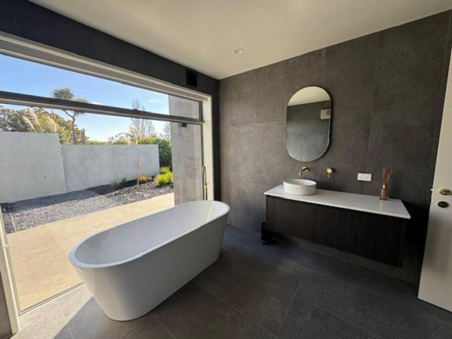 Apartamento Location And Luxury In Timaru Exterior foto